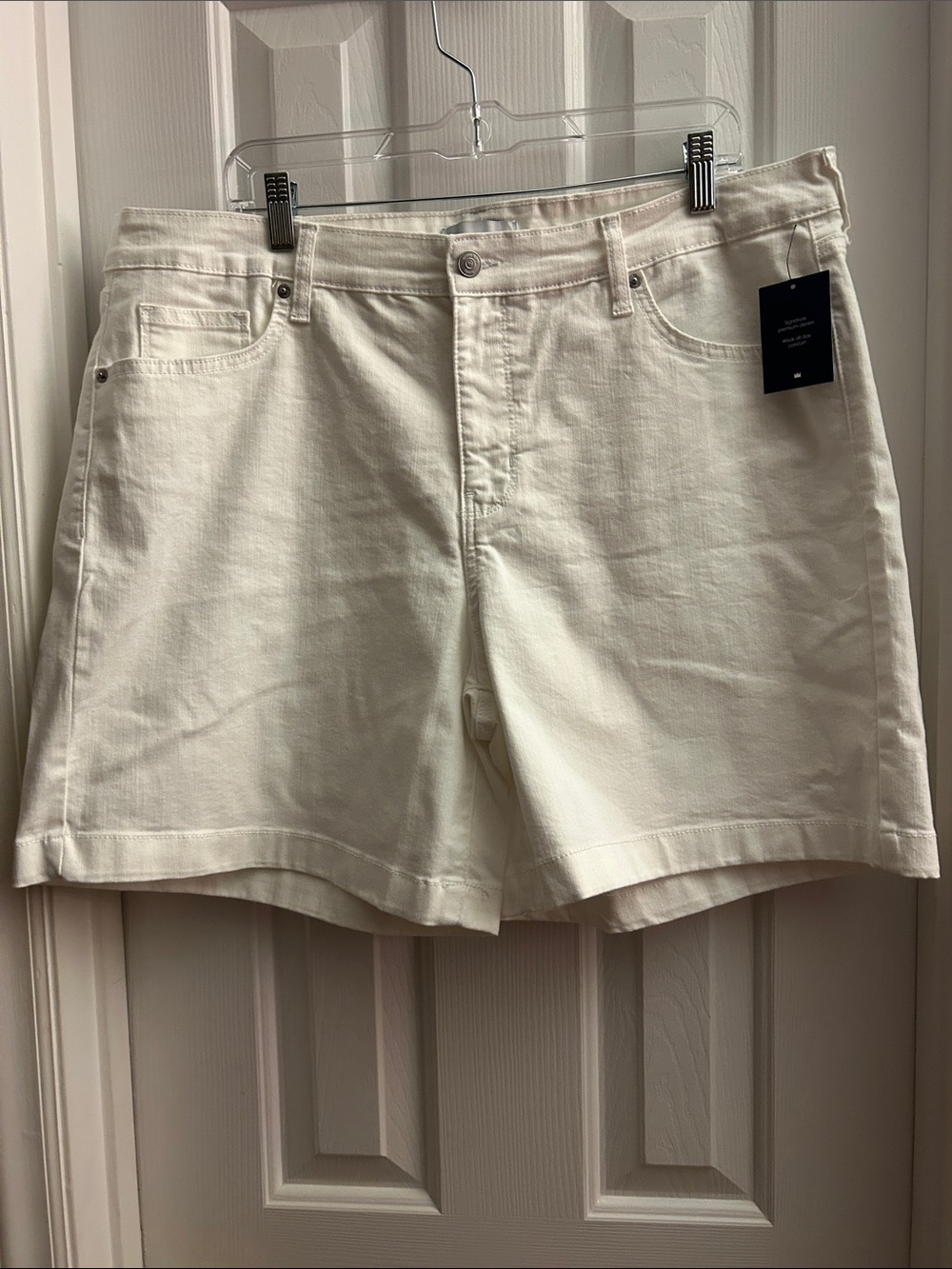 crown & ivy Cream Denim High-Rise Shorts